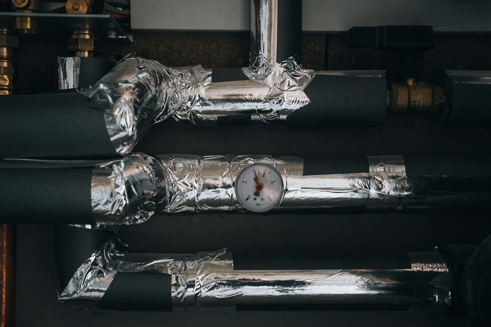 Heating and cooling equipment with pipes and controls